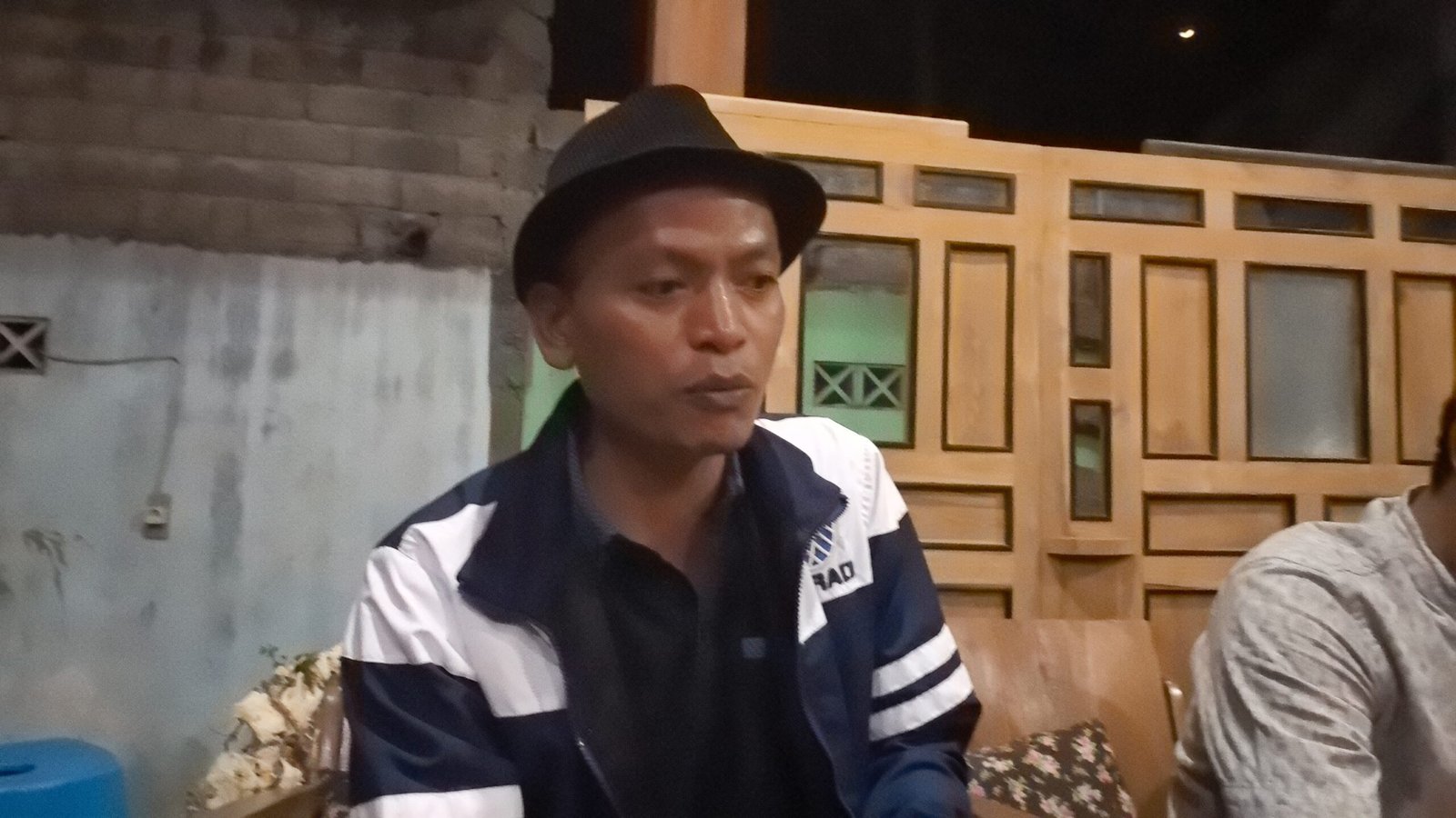 Praktisi hukum Muhammad Sofyan saat memberikan pandangan hukum terkait polemik yang berkembang menjelang Pilkades Susukan, Kabupaten Semarang.